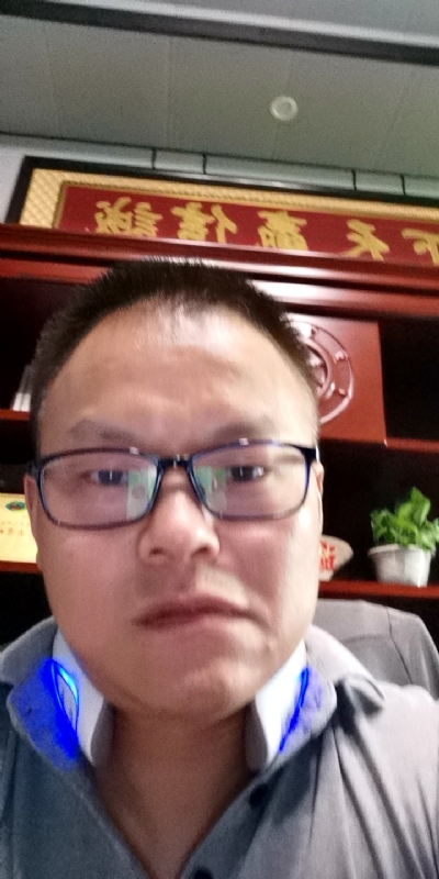 模具工匠的第一张照片--宜兴残疾人相亲网